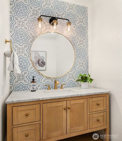 16430 133rd Court NE, Redmond, WA 98052