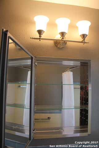 245 Post Ave Apt 4, San Antonio, TX 78215