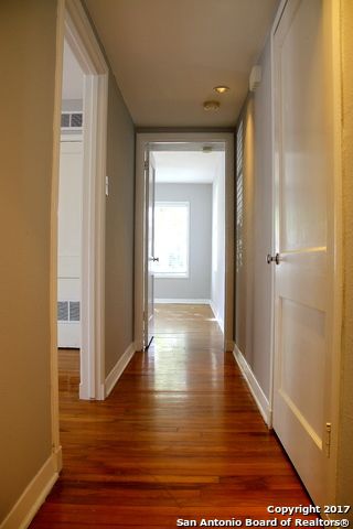 245 Post Ave Apt 4, San Antonio, TX 78215