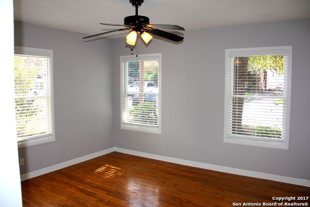 245 Post Ave Apt 4, San Antonio, TX 78215