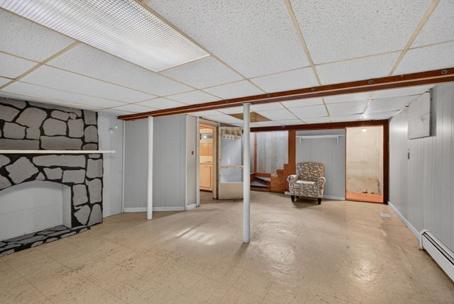 15 Ellington Rd, Tewksbury, MA 01876