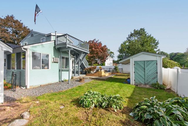15 Ellington Rd, Tewksbury, MA 01876
