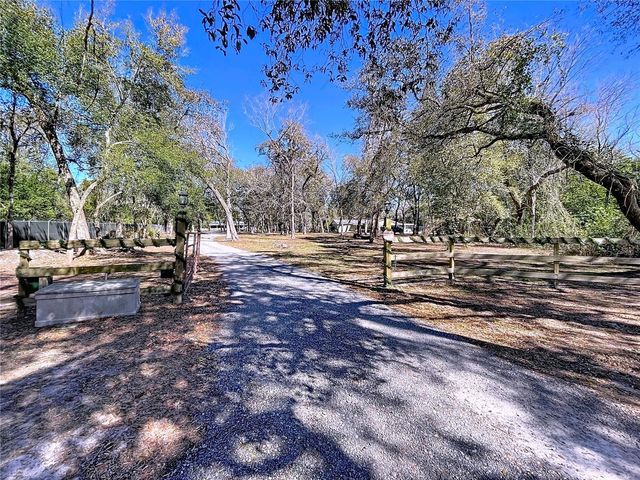 37761 OAK FORREST DRIVE, Dade City, FL 33523