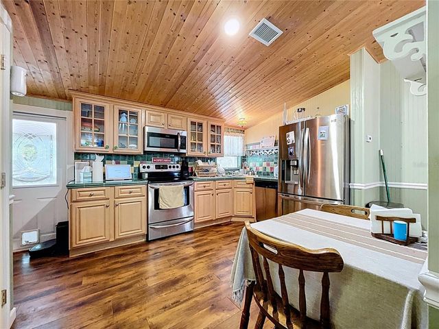 37761 OAK FORREST DRIVE, Dade City, FL 33523