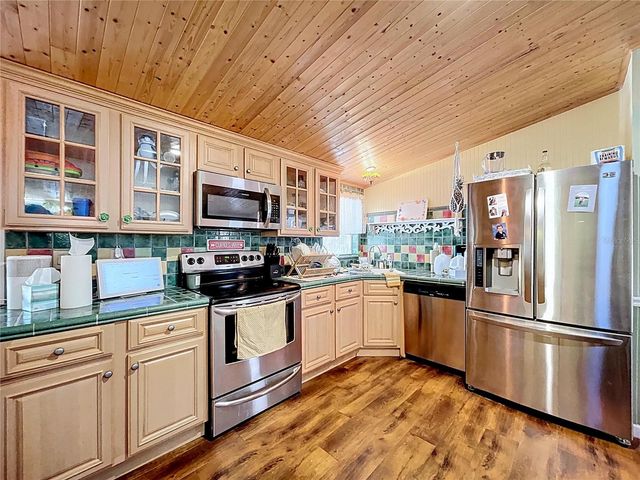 37761 OAK FORREST DRIVE, Dade City, FL 33523