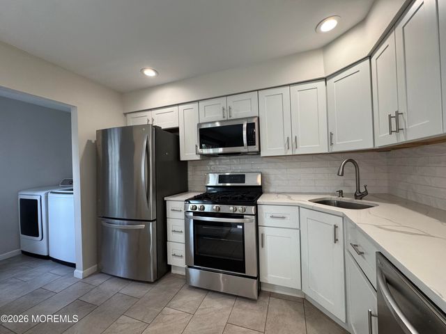 46 Kingsley Way, Freehold, NJ 07728