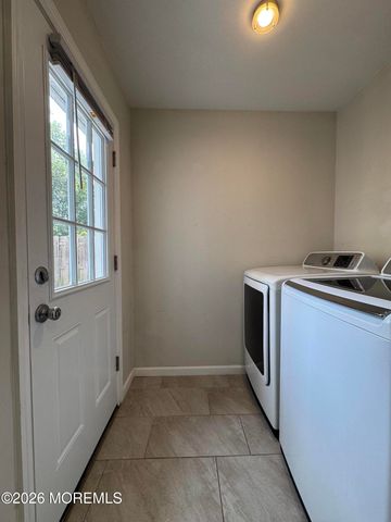46 Kingsley Way, Freehold, NJ 07728