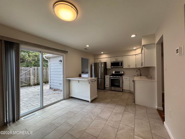 46 Kingsley Way, Freehold, NJ 07728