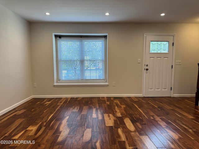 46 Kingsley Way, Freehold, NJ 07728