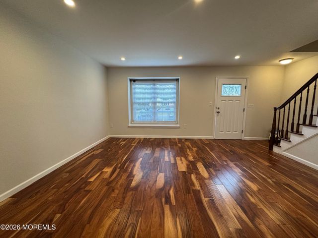 46 Kingsley Way, Freehold, NJ 07728