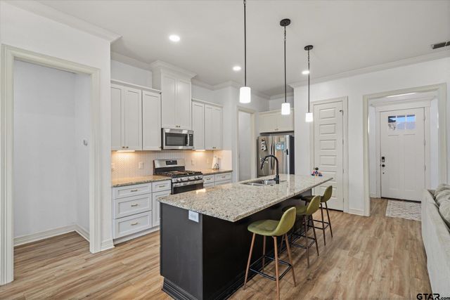1707 Forestdale Boulevard, Whitehouse, TX 75791