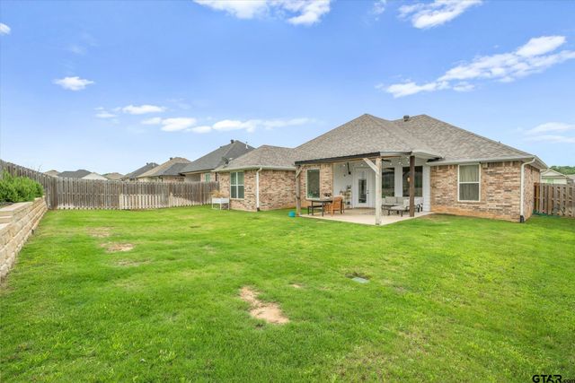 1707 Forestdale Boulevard, Whitehouse, TX 75791