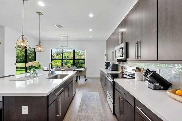 9013 NW 39th Street, Coral Springs, FL 33065