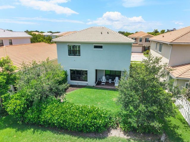 9013 NW 39th Street, Coral Springs, FL 33065