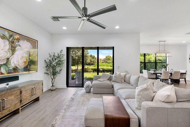 9013 NW 39th Street, Coral Springs, FL 33065
