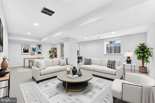 84 AUTUMN LN, Skillman, NJ 08558