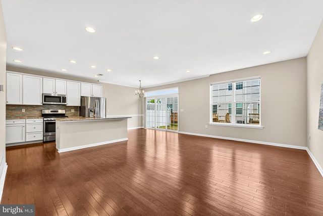 84 AUTUMN LN, Skillman, NJ 08558