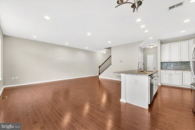 84 AUTUMN LN, Skillman, NJ 08558