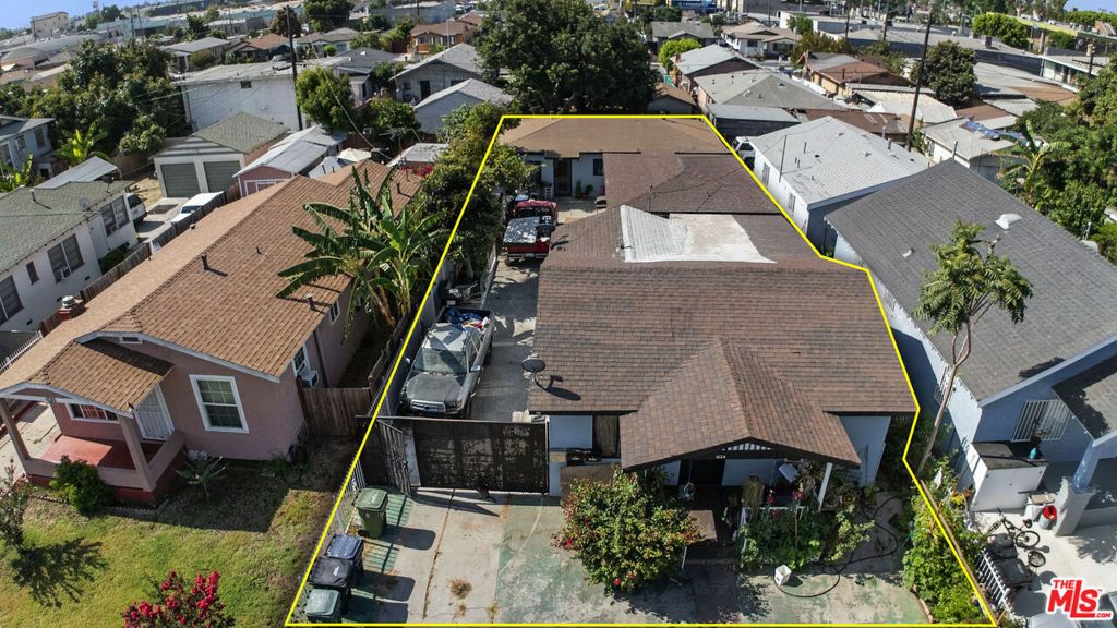 Image 1 of property listing at 1526 E 77th Place, Los Angeles, CA 90001
