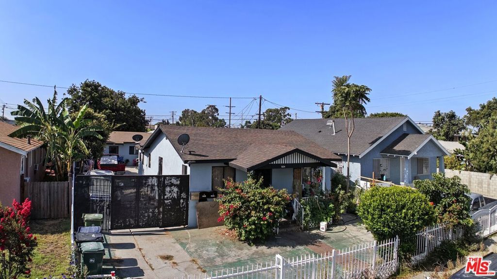 Image 2 of property listing at 1526 E 77th Place, Los Angeles, CA 90001