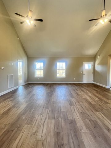 1718 Galloway Lane, Winchester, TN 37398