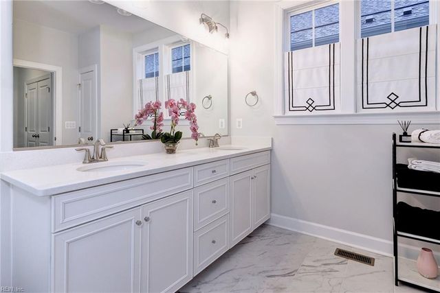 4069 Isaac CIR, Williamsburg, VA 23188