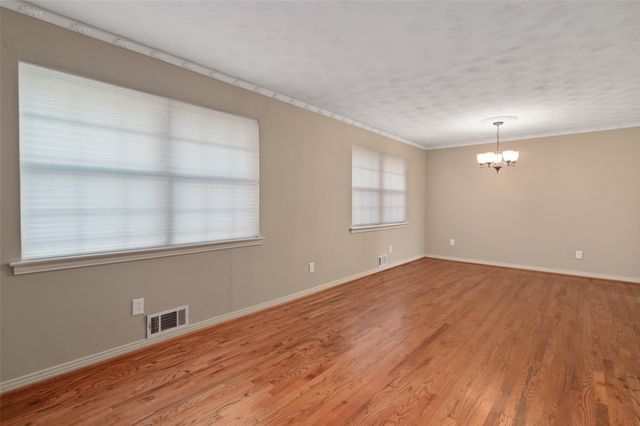 8815 Bretshire Drive, Dallas, TX 75228