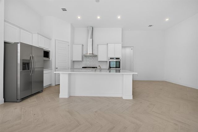 2919 Golden Isle Drive, Texas City, TX 77568