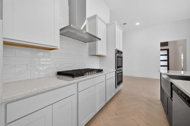 2919 Golden Isle Drive, Texas City, TX 77568