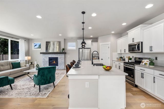 19365 139th Place SE, Renton, WA 98058