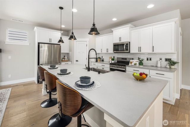 19365 139th Place SE, Renton, WA 98058