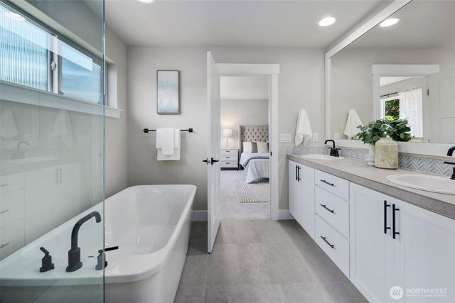 19365 139th Place SE, Renton, WA 98058