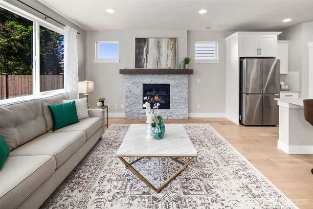 19365 139th Place SE, Renton, WA 98058