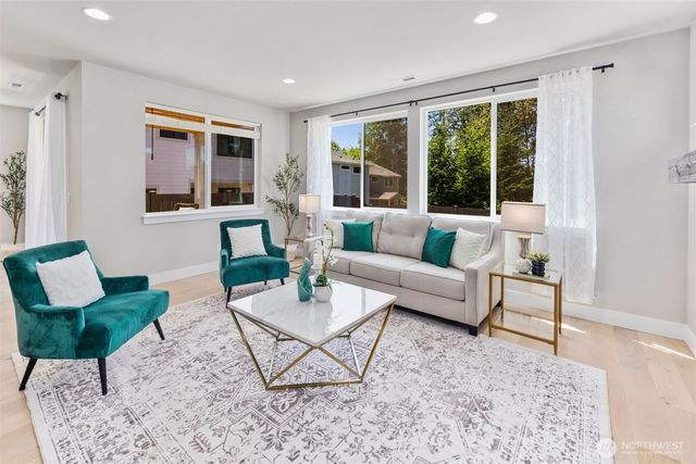 19365 139th Place SE, Renton, WA 98058