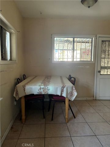 9568 Maie, Los Angeles, CA 90002