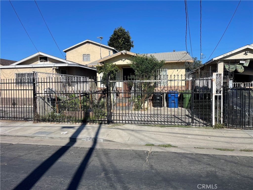 9568 Maie, Los Angeles, CA 90002