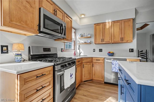 1282 Berkshire Drive, Macedonia, OH 44056