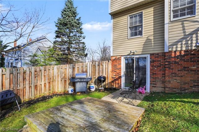 1282 Berkshire Drive, Macedonia, OH 44056