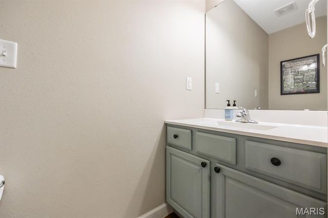 1140 Lear Lane, Mascoutah, IL 62258