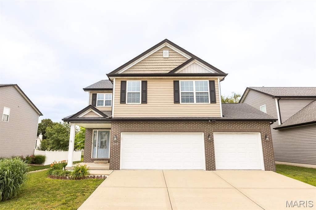 1140 Lear Lane, Mascoutah, IL 62258