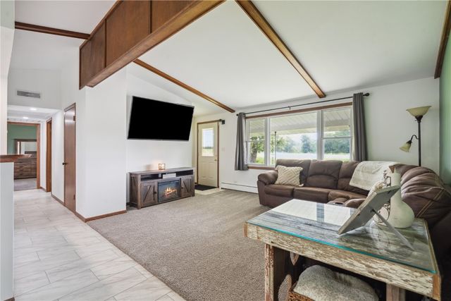 5995 32nd Avenue, Shellsburg, IA 52332