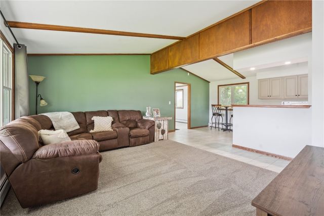 5995 32nd Avenue, Shellsburg, IA 52332