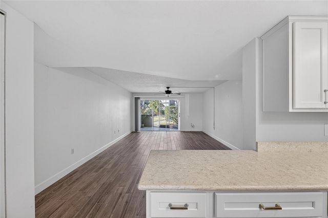 1028 APOLLO BEACH BOULEVARD 23, Apollo Beach, FL 33572