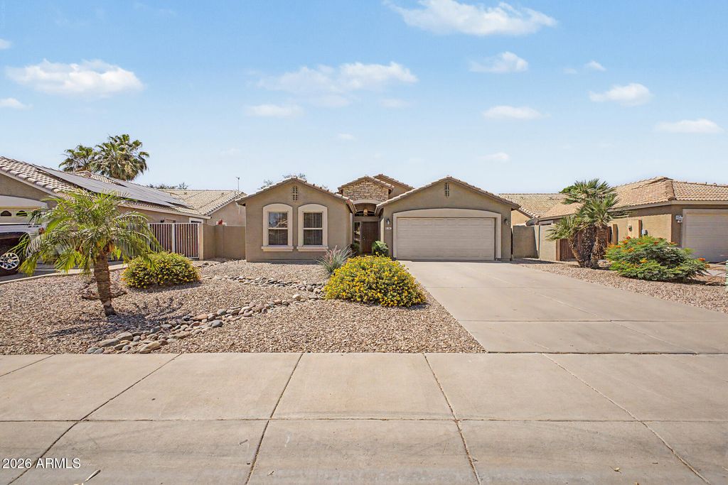 691 E EAGLE Lane, Gilbert, AZ 85296 — photo 2