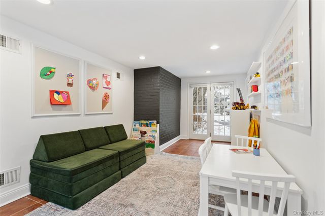 1 Bryson Street, Larchmont, NY 10538