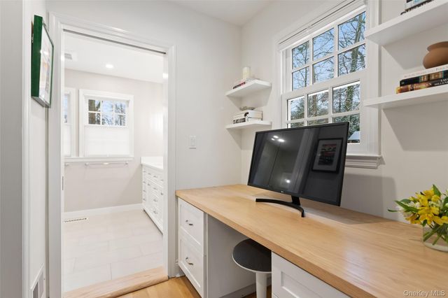 1 Bryson Street, Larchmont, NY 10538