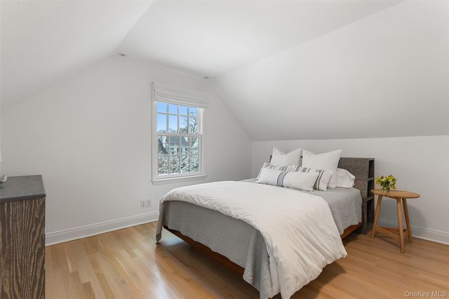 1 Bryson Street, Larchmont, NY 10538