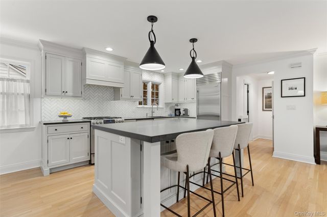 1 Bryson Street, Larchmont, NY 10538