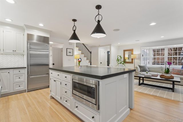 1 Bryson Street, Larchmont, NY 10538