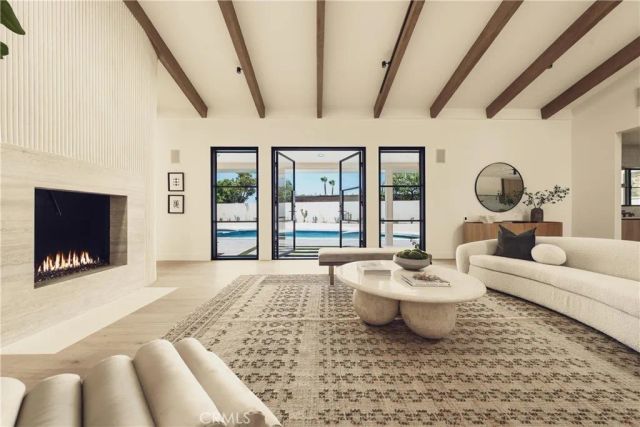 4195 Alonzo Avenue, Encino, CA 91316